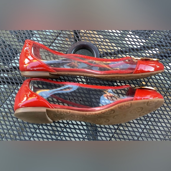 TORY BURCH RED LEATHER & VINYL BALLET FLATS - Picture 5 of 9